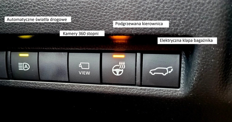 Toyota RAV4 cena 149700 przebieg: 63000, rok produkcji 2020 z Warszawa małe 781